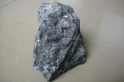 鋅庫(kù)存低的原因是什么？低庫(kù)存對(duì)期貨市場(chǎng)有何影響？