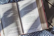 如何撰寫(xiě)股票交易說(shuō)明書(shū)？這種說(shuō)明對(duì)交易操作有何幫助？
