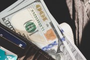 如何理解期貨市場(chǎng)的交易規(guī)則？這些規(guī)則如何影響交易決策？