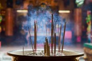 夢中拜佛燒香，心靈的祈愿與信仰之旅，夢中祈愿，心靈的信仰之旅，拜佛燒香尋覓安寧