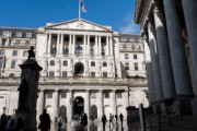 工黨政府公布增稅預算后，英國借貸成本飆升