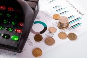 單人月累計(jì)最高提至600萬(wàn)元，多銀行上調(diào)快捷支付限額適應(yīng)大額消費(fèi)