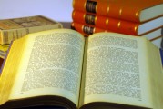 怎么注冊品牌和商標，如何在社交媒體上創(chuàng)建自己的個人品牌形象？