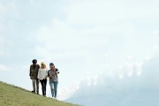 伊甸園的自由游戲，一場關(guān)于成長與激情的游戲，伊甸園，在成長與激情中尋找自我