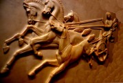 以免費(fèi)游戲之劍，砍斷付費(fèi)游戲的牢籠，免費(fèi)游戲與付費(fèi)游戲，挑戰(zhàn)盈利模式的新邊界