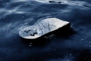 夢(mèng)中的死亡之影——解析夢(mèng)到很多死人的深層含義，夢(mèng)中的死亡之影，解析夢(mèng)境中多見死人的深層心理含義