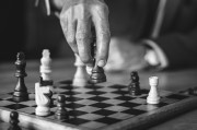 自由選擇的游戲——逗人免費(fèi)游戲的探討，寓教于樂(lè)，從選擇性游戲到無(wú)目的游戲的獨(dú)特探索