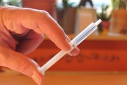 冒充醫(yī)院專家會受到哪些法律處罰？冒充專家對醫(yī)療行業(yè)有哪些負面影響？