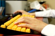 免費(fèi)集體游戲，一個(gè)簡(jiǎn)單而有趣的社交平臺(tái)，一個(gè)集趣味、交流于一體的免費(fèi)集體游戲平臺(tái)