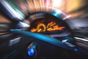 單機(jī)飛車游戲下載免費(fèi)，帶你體驗(yàn)極致速度和刺激，一款超刺激的單機(jī)飛車游戲下載，讓你暢享駕駛樂趣！